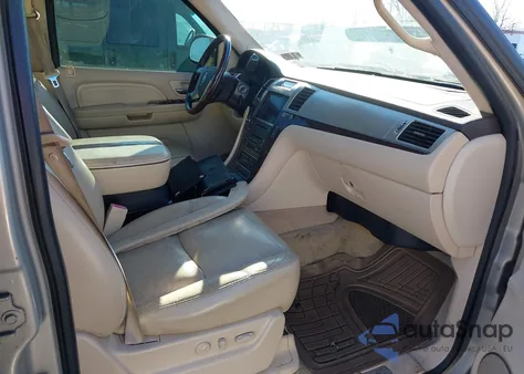 2007 Cadillac Escalade Standard from USA, damaged, VIN 1GYFK63857R307298